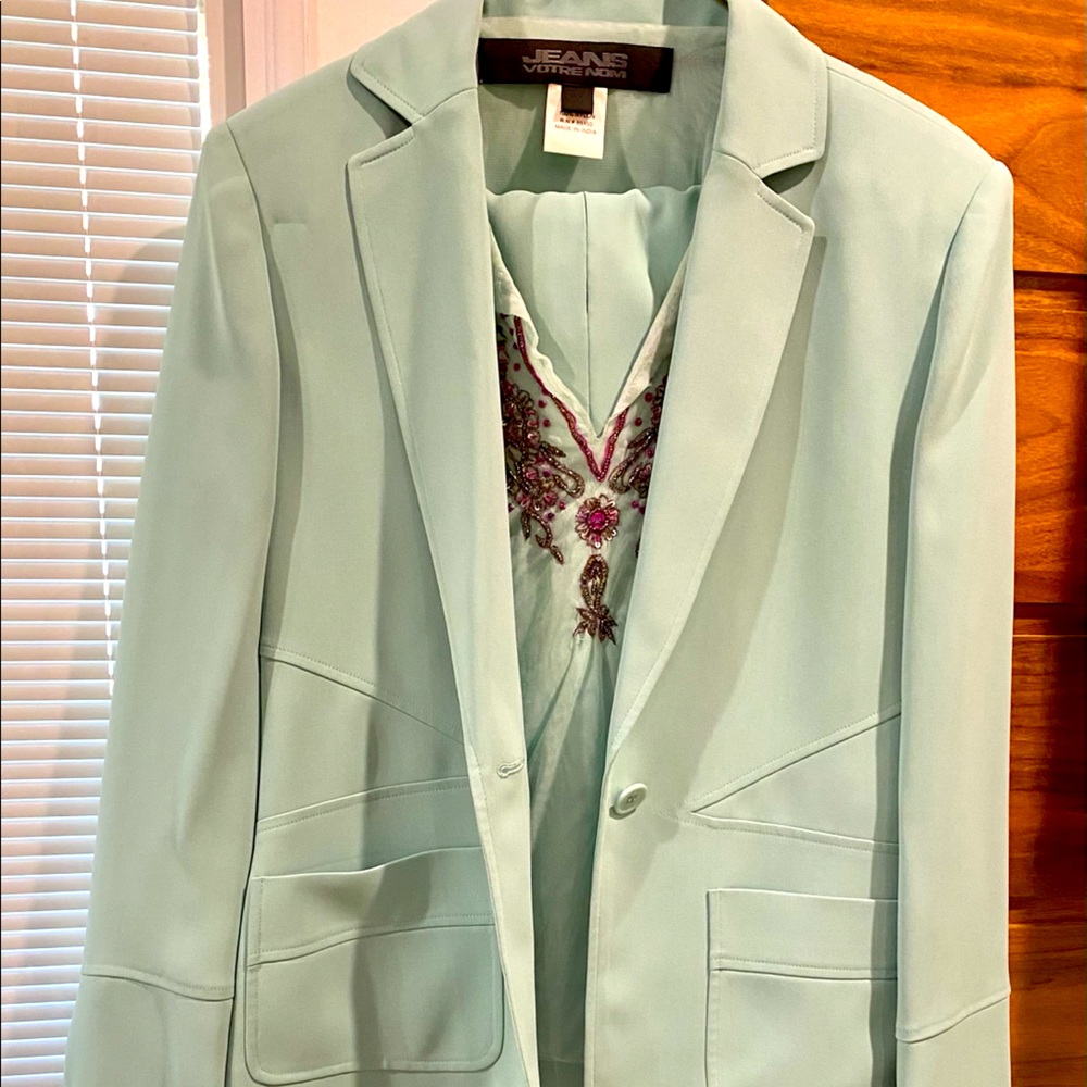 Jean Votre Nom Mint colored pant suit